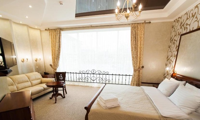 Lenins'kyi district Hotel | Harvest
