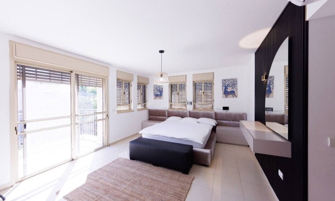 Hod HaSharon Villa | HaSharon Tranquil Villa by Sea N' Rent