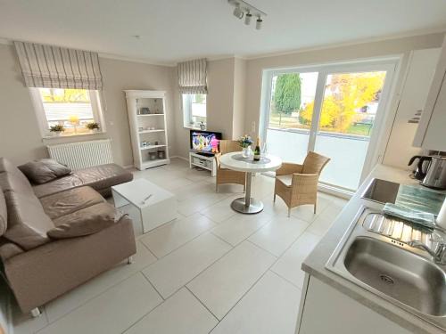 Seebad Heringsdorf Apartment | Haus Nemo - Appartement 5, Gemütliches Appartement mit Strandkorb, strandnah 50 m