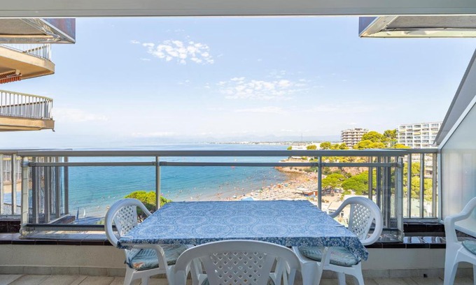 Salou City Centre Apartment | Hauzify I Apartament Capellans