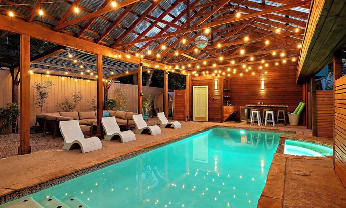 Clarksville House | Haven de Luz: A Tranquil Retreat ~ Pool|Spa|Sauna