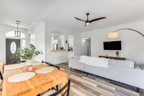 Neely Farms House | Heated Pool and Yard Gilbert Getaway!