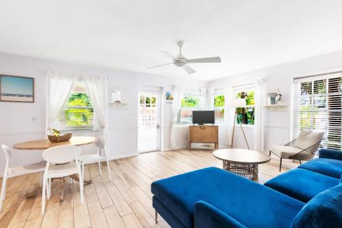 Siesta Key House | Heated Pool, Dock, on Lagoon, Turtle Beach 1 mile and Crescent Beach 2 miles, 1bdr