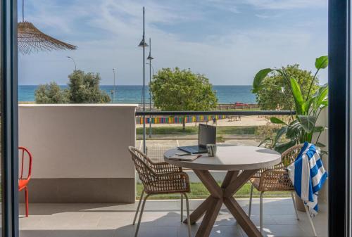 Velez-Malaga Apartment | Heima in front of the Sea