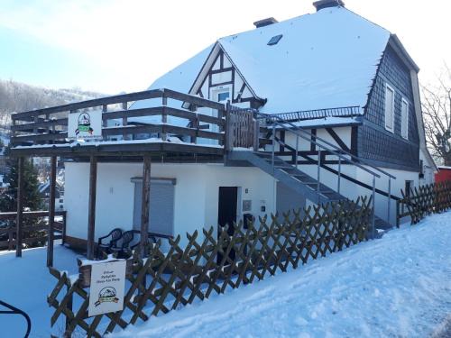 Schwalefeld Apartment | Helle Wohnung bei Willingen mit Terrasse