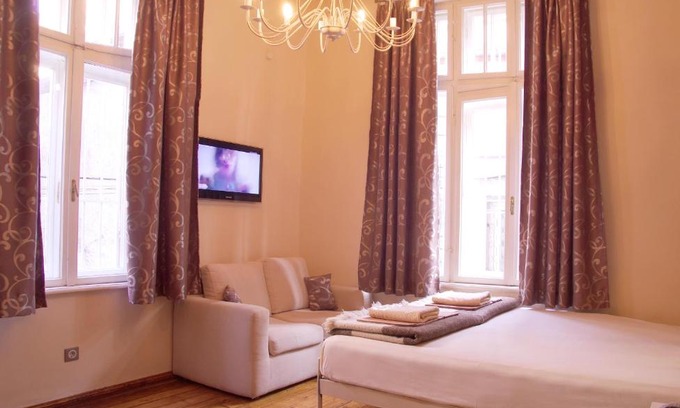 Sofia City Center House | Hello Sofia Guesthouse