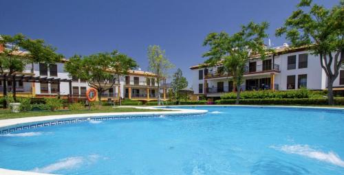 Costa Esuri Apartment | (HEN001) Stunning Garden Apartment
