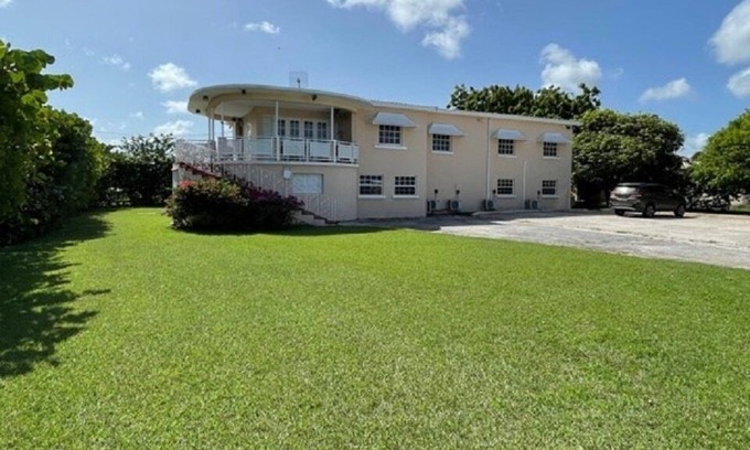 Oistins House | Here is where the sun, fun and relaxation begins