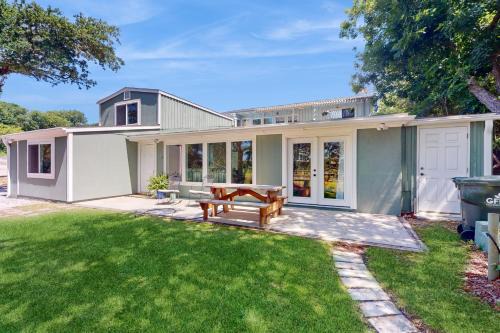 Atlantic Beach House | Hidden in the Oaks