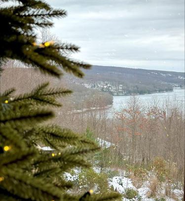 McHenry House | Highland Retreat