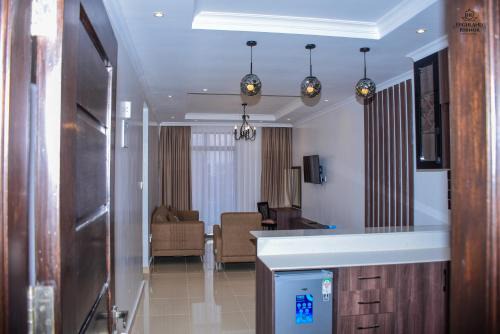 Eldoret Hotel | Highland Rhinor