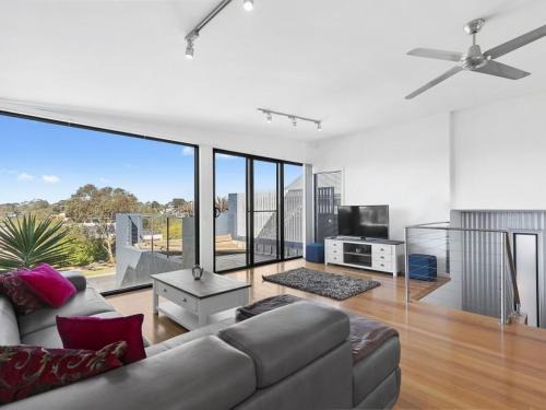 Torquay House | Highlander Haven 8a