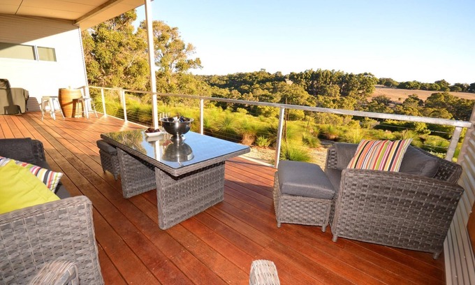 Yallingup House | Highview - luxurious romantic rural getaway