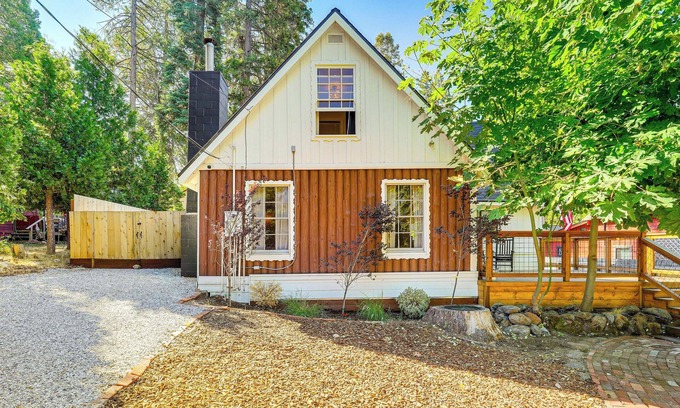 Mi-Wuk Village Cabin | Hike, Ski & Fish: Charming Cabin in Twain Harte!