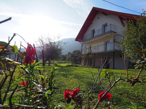 Bodensdorf Apartment | Hillside Hideaway