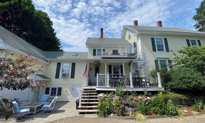 Waldoboro Apartment | Hilltop 3BR Getaway w/Chef BBQ, Fire Pit, Patios & Room to Relax