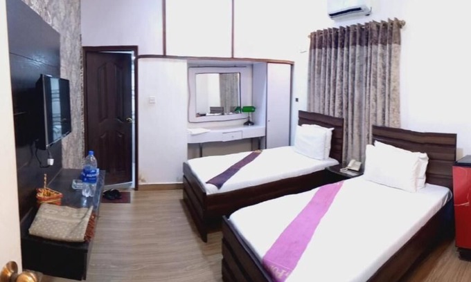 Clifton Hotel | Hilton Bayview lnn