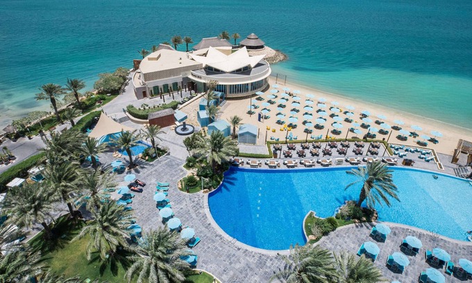 Diplomatic Area Resort | Hilton Doha