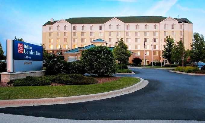 Addison Hotel | Hilton Garden Inn Addison