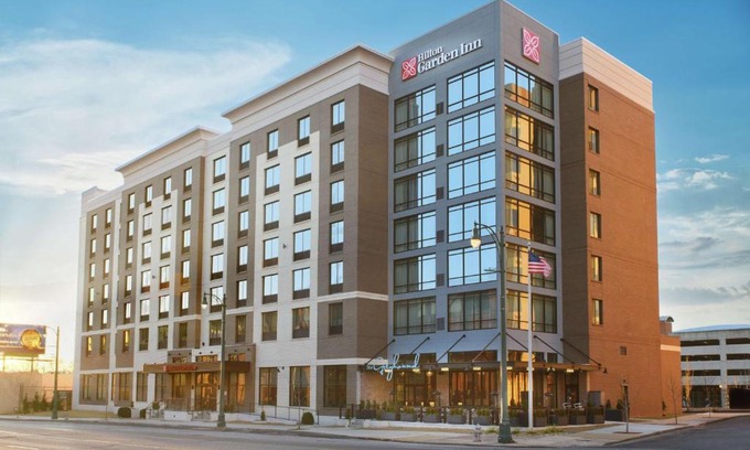 Downtown Memphis Hotel | Hilton Garden Inn Memphis Downtown Beale Street