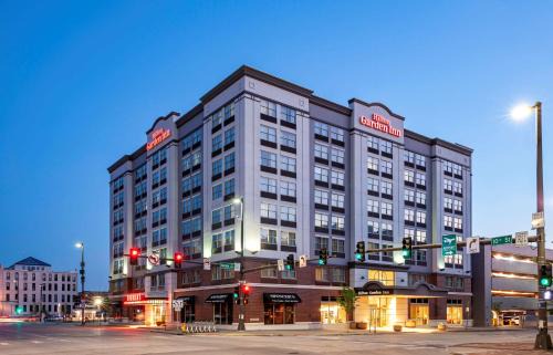 Downtown Omaha Hotel | Hilton Garden Inn Omaha Downtown-Old Market Area