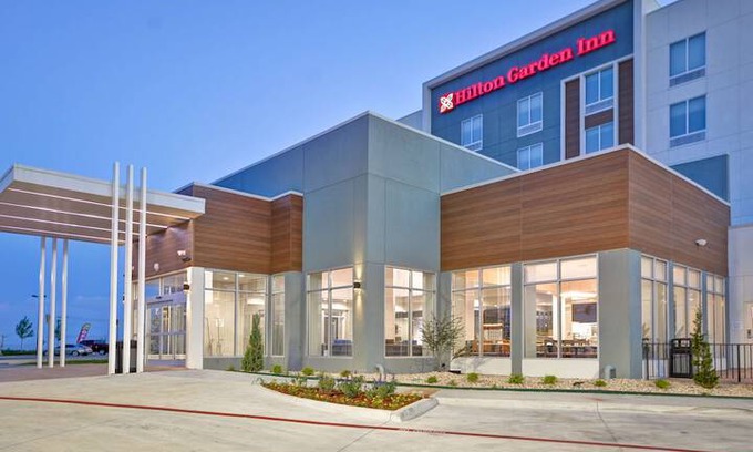Broken Arrow Hotel | Hilton Garden Inn Tulsa-Broken Arrow