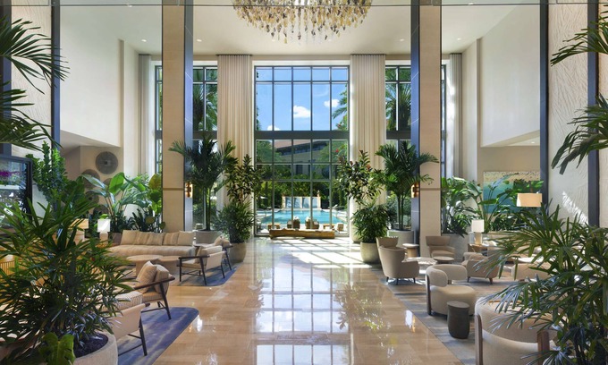 Downtown West Palm Beach Hotel | Hilton West Palm Beach
