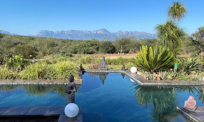Hoedspruit House | hippomoon lodge game reserve