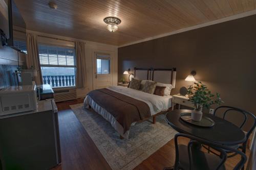 Chattanooga Hotel | Historic Riverview Inn Seven