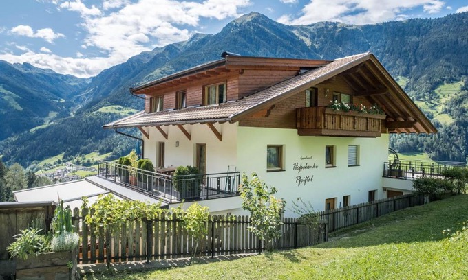 San Leonardo in Passiria Apartment | Hofschenke Pfeiftal - Heuduft