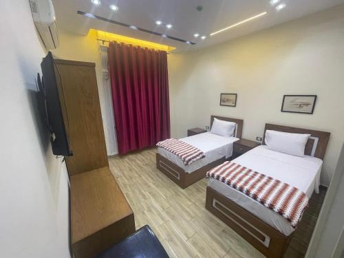 Qasr an-Nil Hotel | Hola Cairo Boutique