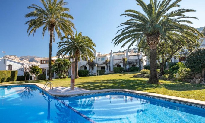 Pedreguer House | Hola from Helios