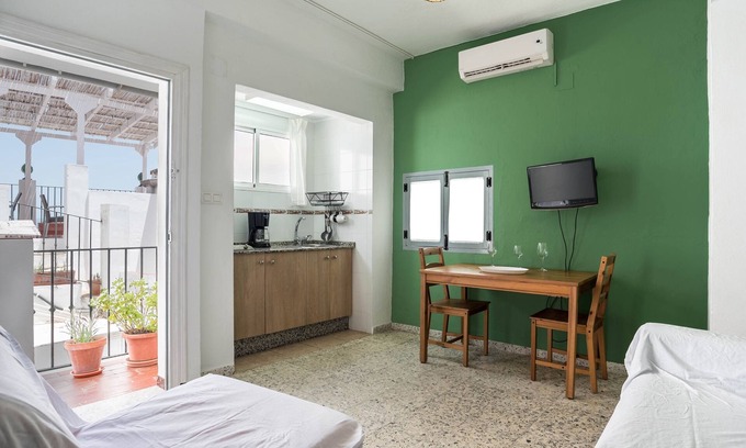 San Ambrosio House | Holiday Apartment "Casa La Costanilla E" with Roof Terrace and Wi-Fi