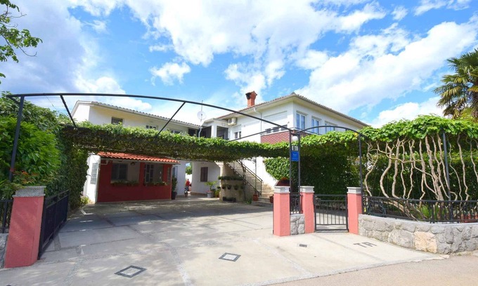 Sveti Anton Apartment | Holiday apartment with terrace