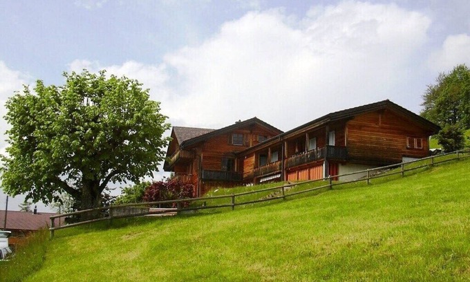 Goldiwil House | Holiday Apartment Chalet Mooshang