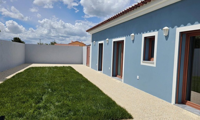 Atalaia House | Holiday Home 'Full House in Santa Bárbara' with Sea View, Private Terrace and Wi-Fi