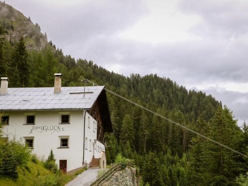 Spiss House | Holiday Home bergGlück by Interhome