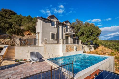 Pucisca House | Holiday home Beyla