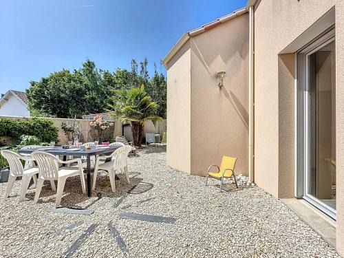La Bernerie-en-Retz House | Holiday Home Les Embruns by Interhome
