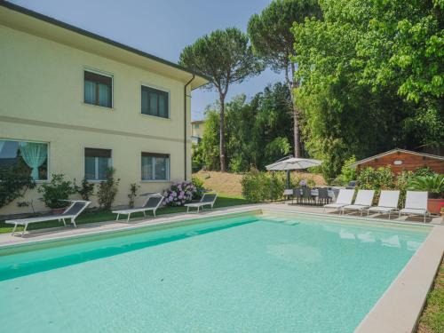 Camaiore House | Holiday Home Gerry House by Interhome