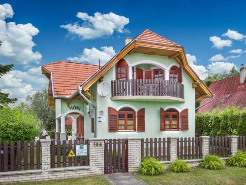 Balatonmariafurdo House | Holiday Home Green by Interhome