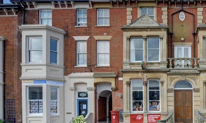 Southwold House | Holiday Home High Street 4 by Interhome