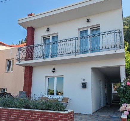 Slivno House | Holiday home Ilijaš with home gym