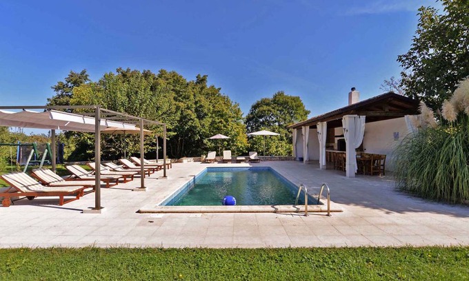 Rojnici House | Holiday home in a quiet location with an outdoor pool