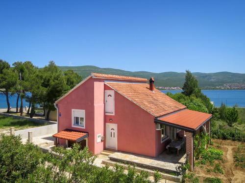Pridraga House | Holiday Home Kata by Interhome