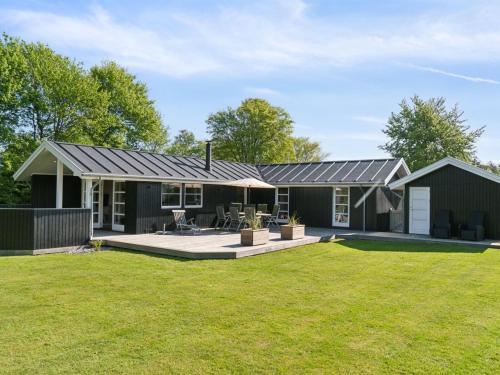 Ristinge House | Holiday Home Melvin - 700m from the sea by Interhome