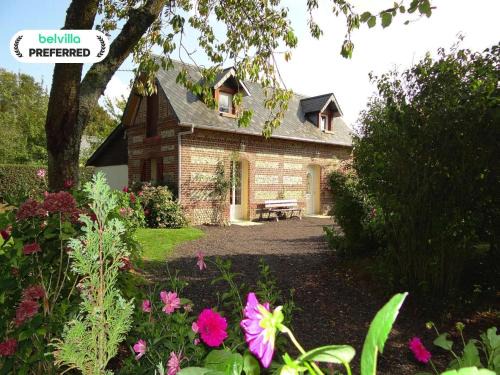 Les Grandes-Ventes House | Holiday Home near Alabaster Coast
