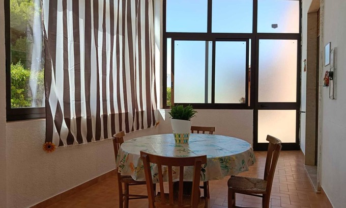 Marsala House | Holiday Home 'Pino' with Sea View and Air Conditioning