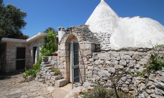 Ceglie Messapica House | Holiday Home Trullo Selva by Interhome