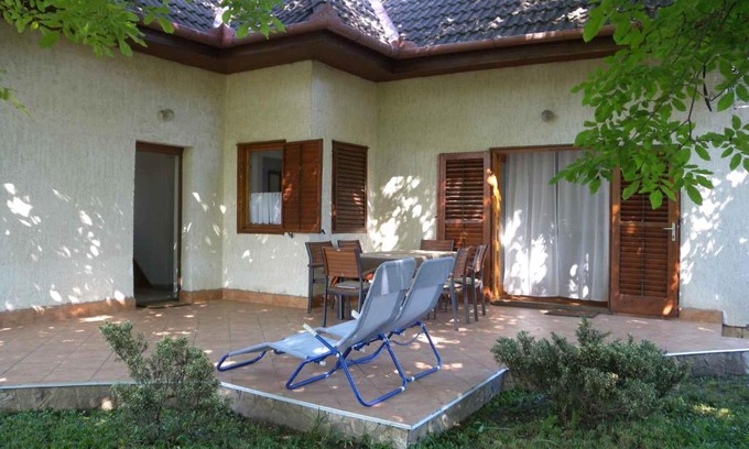 Vonyarcvashegy House | Holiday home Vonyarcvashegy/Balaton 31295